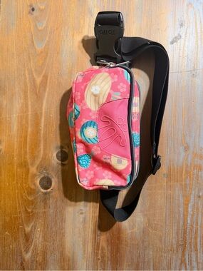 Totto Adjustable Crossbody Fanny Pack Travel Belt Bag